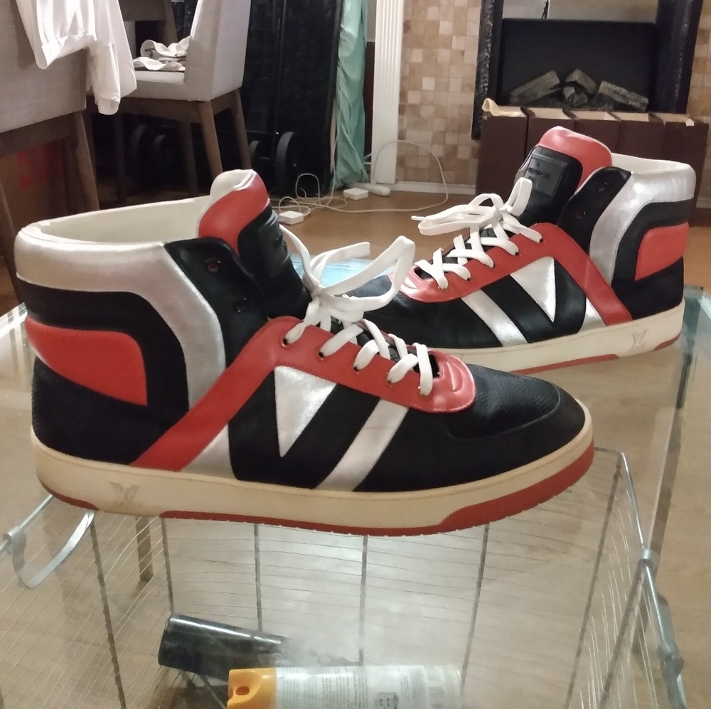 Lv sneakers